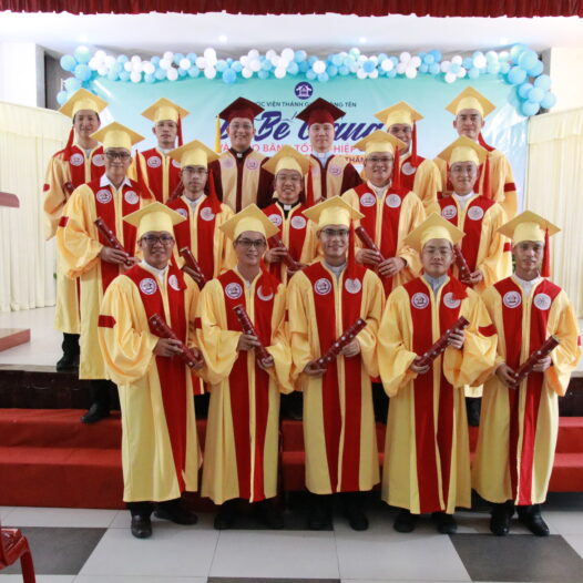 Bế Giảng Trong Lữ Hành và Hy Vọng cùng Đức Kitô