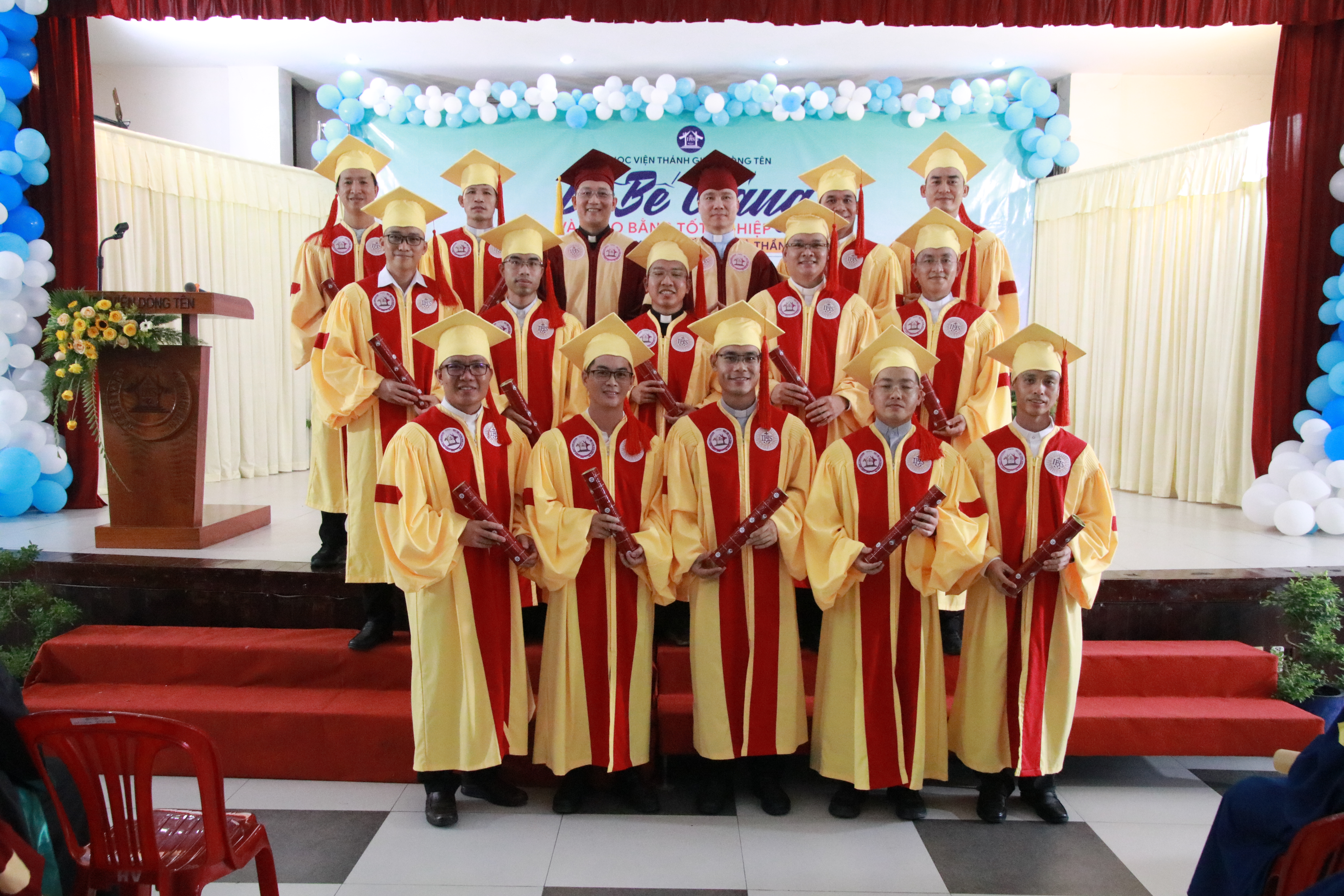 Bế Giảng Trong Lữ Hành và Hy Vọng cùng Đức Kitô